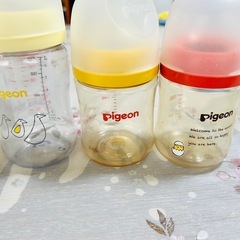 ピジョン哺乳瓶他4本セット＋調乳スプーンの画像