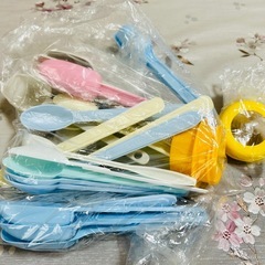 ピジョン哺乳瓶他4本セット＋調乳スプーンの画像