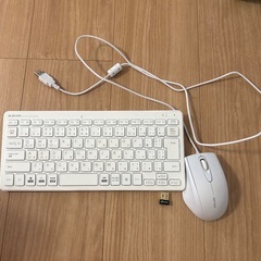 メルカリにも出品中です⚠️すぐ使えるPC一式 本体＋モニター＋キーボード 引き取り限定 中古良品の画像