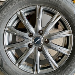 16インチスタッドレスタイヤアルミホイール4本セットの画像