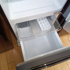 ★リユースのサカイつくば店★TK7219 Hisense 冷蔵庫 AT-RF150-BK 154L 20年製 動作確認／クリーニング済み　【リユースのサカイつくば店】 の画像