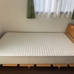 セミダブルベッドの画像