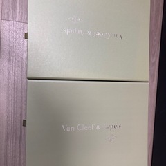 van cleef arpelsギフト箱　2点の画像
