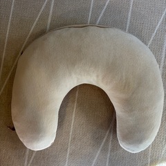 エールべべ　授乳クッションの画像