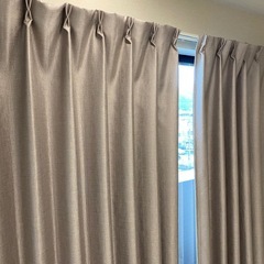 カーテンの画像