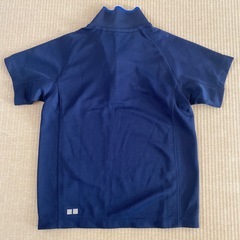 UNIQLOキッズスポーツシャツ110の画像