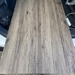 ダイニングテーブルの画像