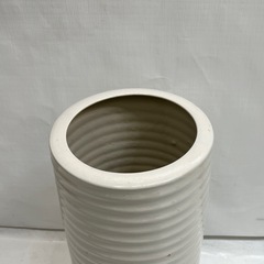 売り切りセール！ 陶器製 傘立て ホワイト 直径19.5cm 高さ42.5cm シンプル 傘置き　インテリア雑貨の画像