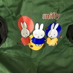 ミッフィー/miffy コンパクトチェア 折り畳み グリーン ケース付 キャンプ アウトドア 25k菊の画像