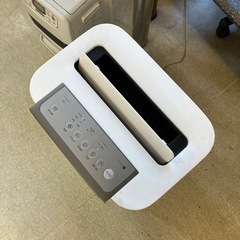 A2511-156 SHARP 加湿空気清浄機 KI-HS70-W プラズマクラスター ホワイト 2018年製 通電確認済み キズ汚れ有りの画像