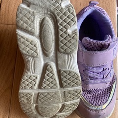 スニーカー 17の画像