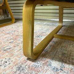 【11/29（土）限定！指定先へ送料無料でお届けします（墨田区、江東区、台東区）】無印良品 リビングでもダイニングでもつかえる ソファチェア 2脚セット アーム付き オーク材の画像