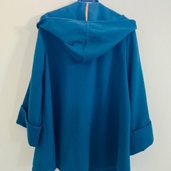 【美品】フード付きポンチョコートの画像