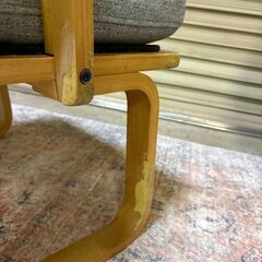 【11/29（土）限定！指定先へ送料無料でお届けします（墨田区、江東区、台東区）】無印良品 リビングでもダイニングでもつかえる ソファチェア 2脚セット アーム付き オーク材の画像