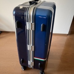 スーツケース　ベネトンの画像