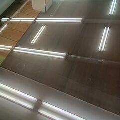 ★リユースのサカイつくば店★TK7229  ガラスローテーブル ブラウン H45×D65×W115 クリーニング済みの画像