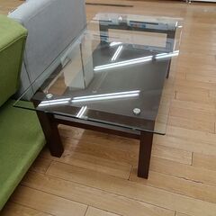 ★リユースのサカイつくば店★TK7229  ガラスローテーブル ブラウン H45×D65×W115 クリーニング済みの画像