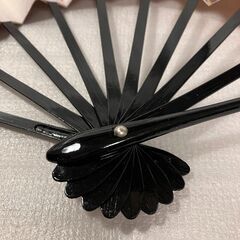 ②舞扇子　赤白紫・金色紙吹雪の画像