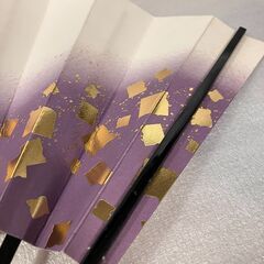 ②舞扇子　赤白紫・金色紙吹雪の画像
