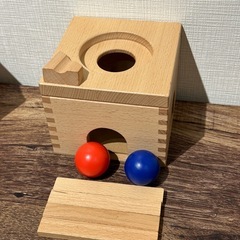モンテッソーリ くるくるボールおとしの画像