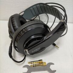  【美品】KAWAI SH-7 有線ヘッドホン　黒　電子ピアノ用　高遮音性 練習用 　スタイリッシュなデザイン　高音質を提供　 カワイ デジタルピアノに最適 変換プラグ付属 　251110-11Yの画像