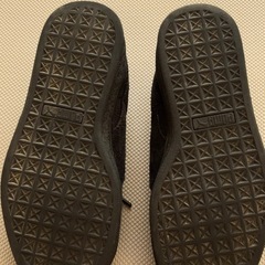 スニーカー　PUMA
の画像