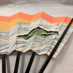 ⑥舞扇子　オレンジ色・梅、島、海の画像