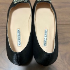 【美品】MANOLO BLAHNIK Hangisi マノロブラニク　ハンギシ　パンプス　フラットシューズ　38の画像
