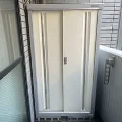 イナバ物置の画像