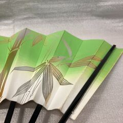 ⑦舞扇子　緑色・竹の画像