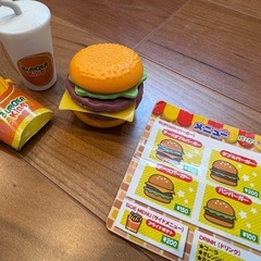 ままごとセットとハンバーガーやさんやさんの画像