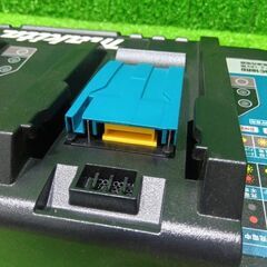 マキタ DC18RD 2口充電器【船橋馬込店】【店頭取引限定】【中古】管理番号：ITJZGQ26E054の画像