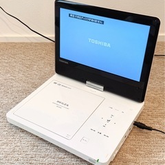 東芝 ポータブルDVDプレーヤー SD-P910S 2022年製 の画像