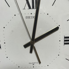 木製わく壁掛け時計の画像