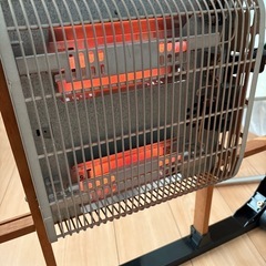 美品　こたつとニトリのラグの画像