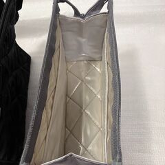 ポーチ　色違い2個セットの画像