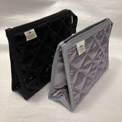 ポーチ　色違い2個セットの画像