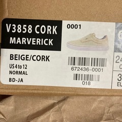 【新品】VANS 24.5cmレディースシューズの画像