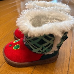 はらぺこあおむし　ブーツの画像