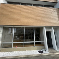 アサイーボウル、グリークヨーグルトのカフェ&バーのパート、アルバ...