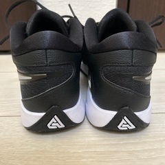 NIKE ナイキ　バスケットボールシューズの画像