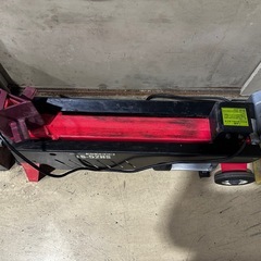 （株）ナカトミ油圧式薪割機LS-52HSの画像