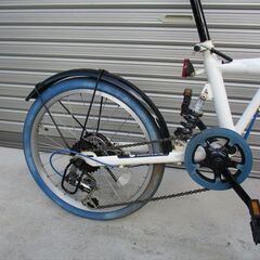 E681★9500円★　折りたたみ中古自転車【20インチ　白　リアサス付き 】 の画像