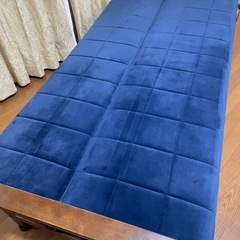 商談中　ベッドにもなります‼︎　ネイビー　使用期間約1年　服部家具　の画像
