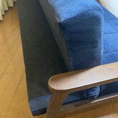 商談中　ベッドにもなります‼︎　ネイビー　使用期間約1年　服部家具　の画像