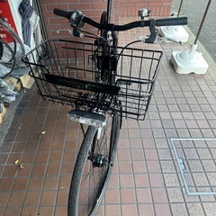 ★美品★外装6段変速　LEDオートライト　軽量アルミフレーム　大きめのカゴ付き　ブラックの画像