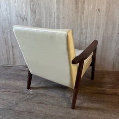 木製 肘付きチェアー 1人掛け 北欧風 パーソナルチェア 木製椅子の画像