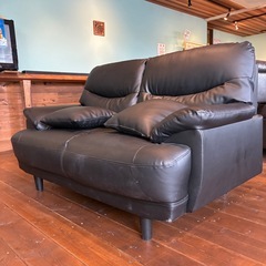 ソファー2人掛け⭐︎クッション2つ付きの画像