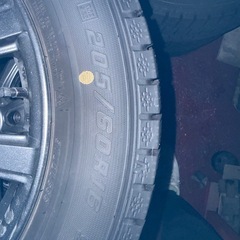 スタッドレスタイヤ　205/60/R16
の画像