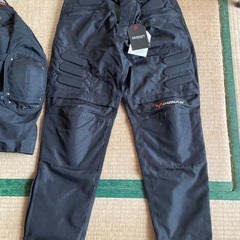 ドゥーハンジャケット、パンツセットの画像